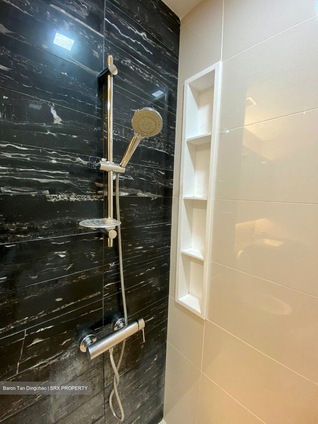 Hedges Park Condominium (D17), Condominium #504072271